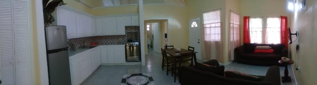Southern Haven Guesthouse Laborie ภายนอก รูปภาพ