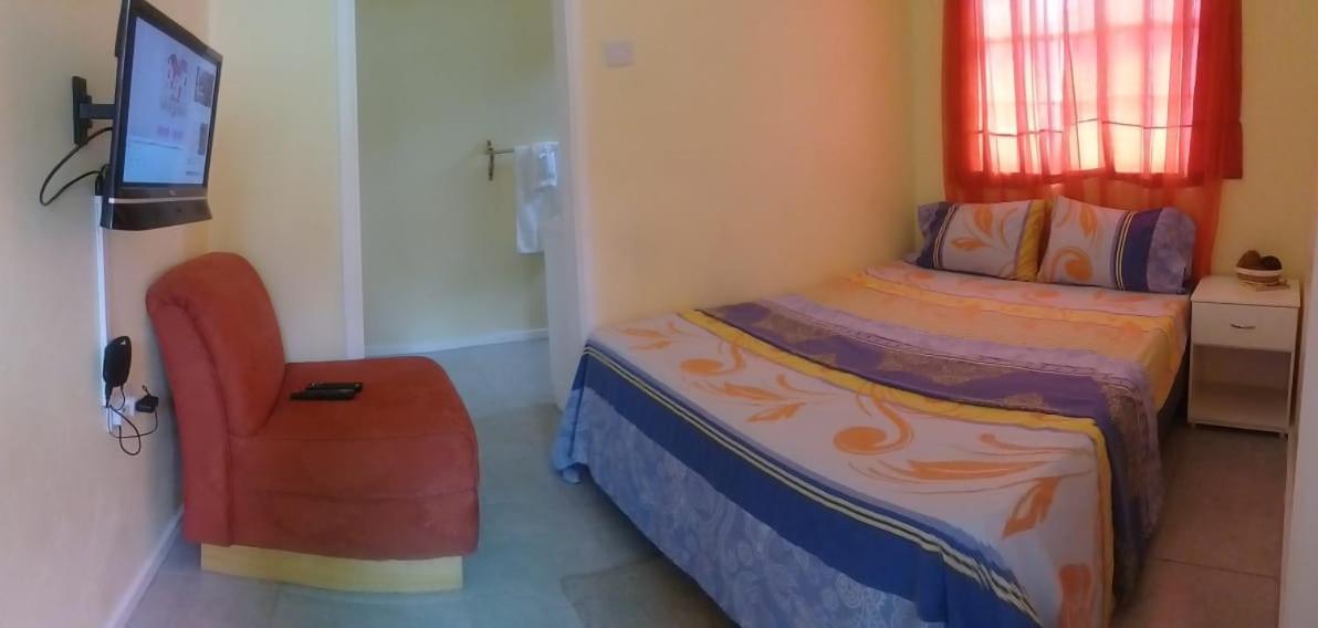 Southern Haven Guesthouse Laborie ภายนอก รูปภาพ